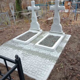 Бетонный памятник Б11 простой крест с установкой